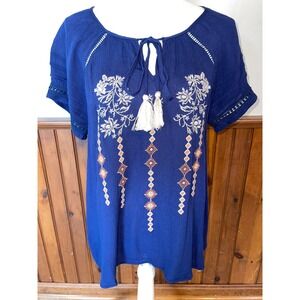 NWT Womens Liv Los Angeles‎ Blue Boho Floral Embroidered Tassel Short Sleeve Top